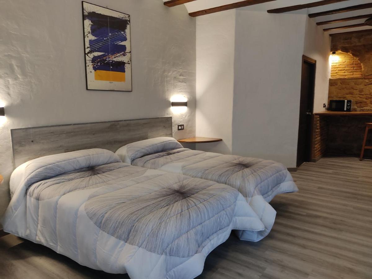 Hostal Suetxe Los Arcos Exterior photo