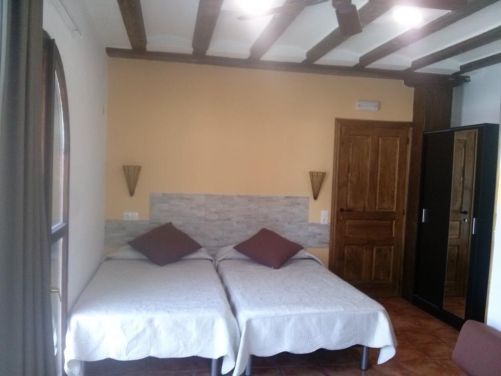 Hostal Suetxe Los Arcos Exterior photo