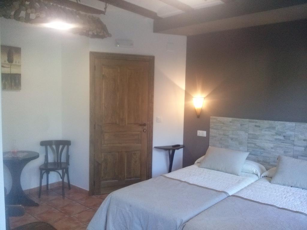 Hostal Suetxe Los Arcos Exterior photo