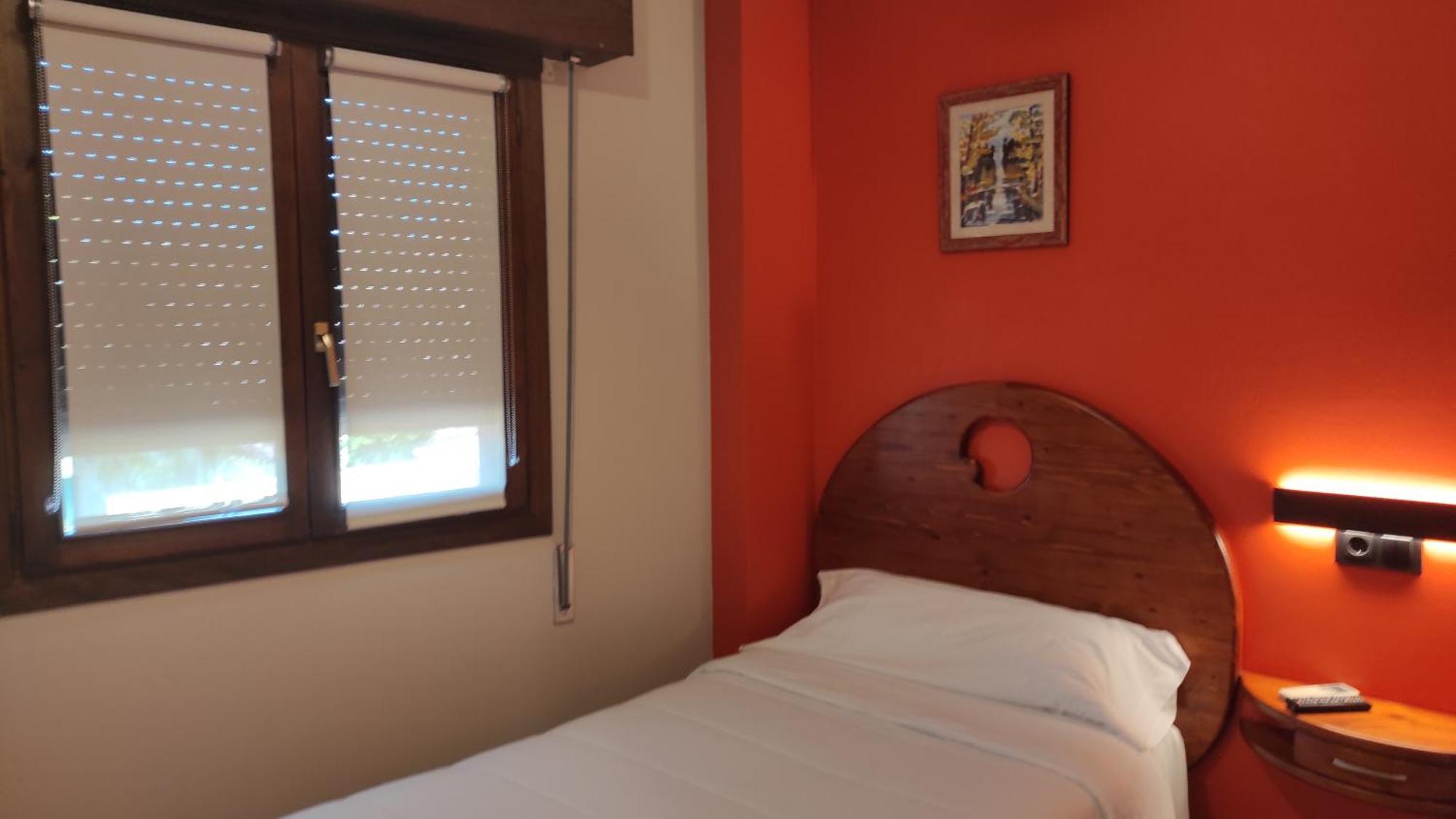 Hostal Suetxe Los Arcos Exterior photo