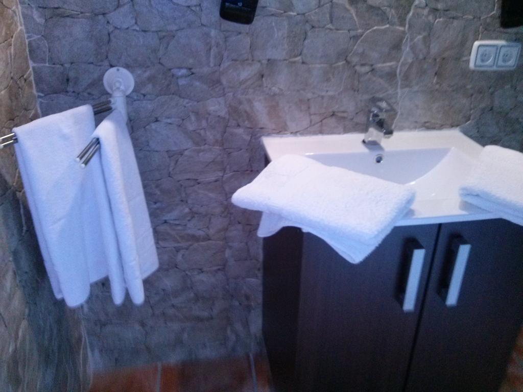 Hostal Suetxe Los Arcos Exterior photo